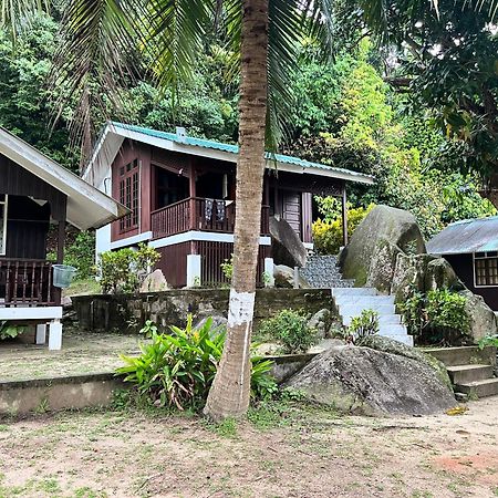 Mama'S Chalet Pulau Perhentian Besar Kampong Pasir Hantu Exterior photo