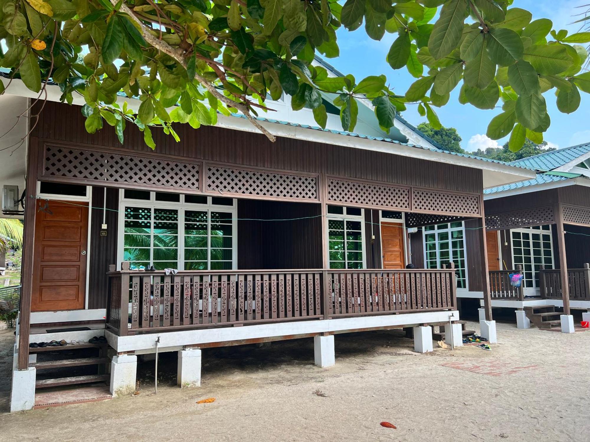 Mama'S Chalet Pulau Perhentian Besar Kampong Pasir Hantu Exterior photo