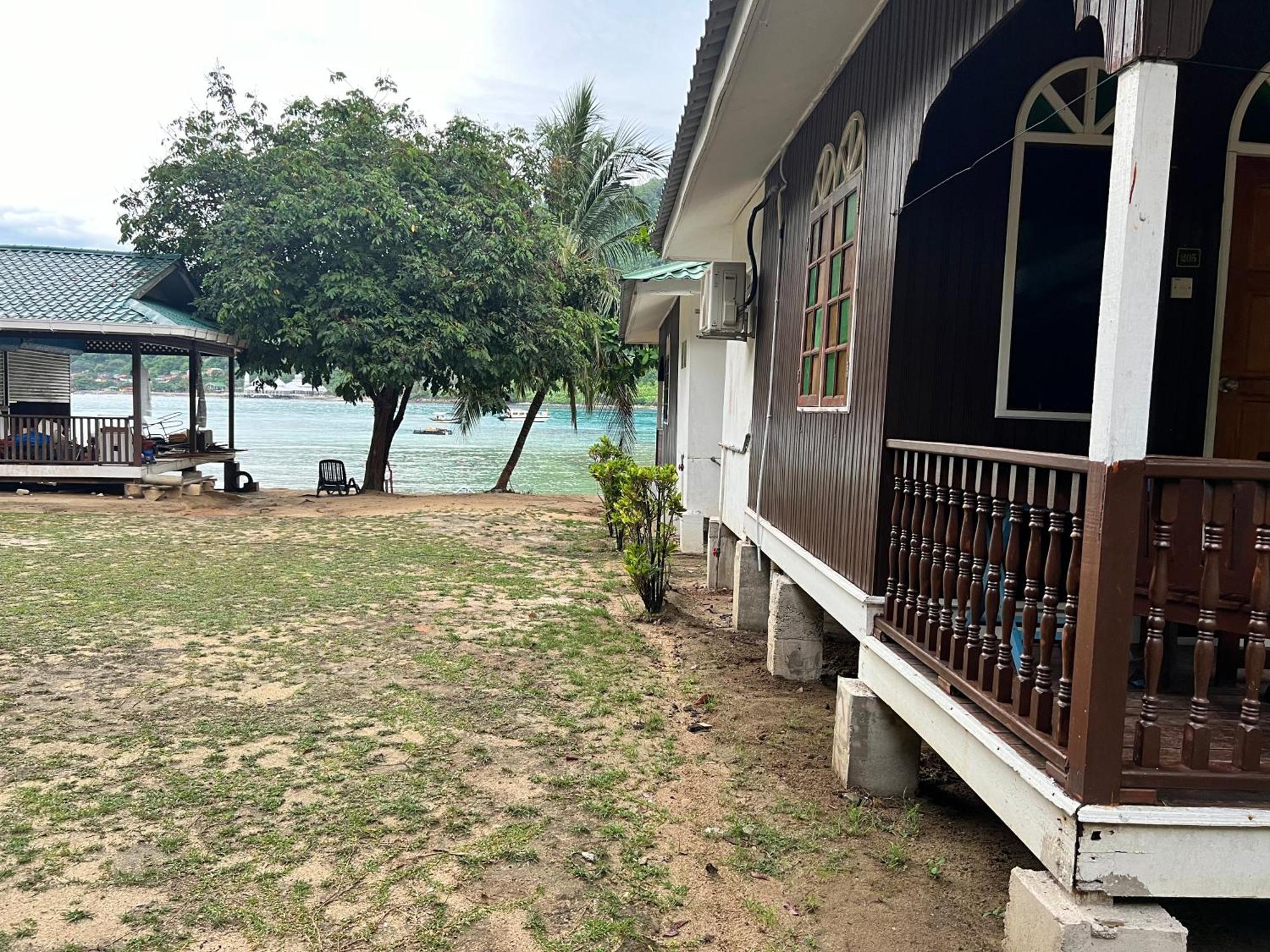Mama'S Chalet Pulau Perhentian Besar Kampong Pasir Hantu Exterior photo